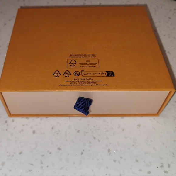 Small Louis Vuitton Box with Drawer - Picture 7 of 12